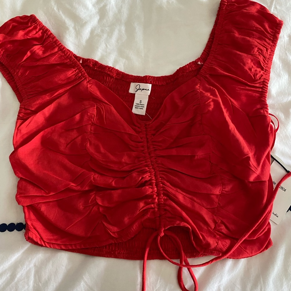 Red Top - Picture 3 of 3